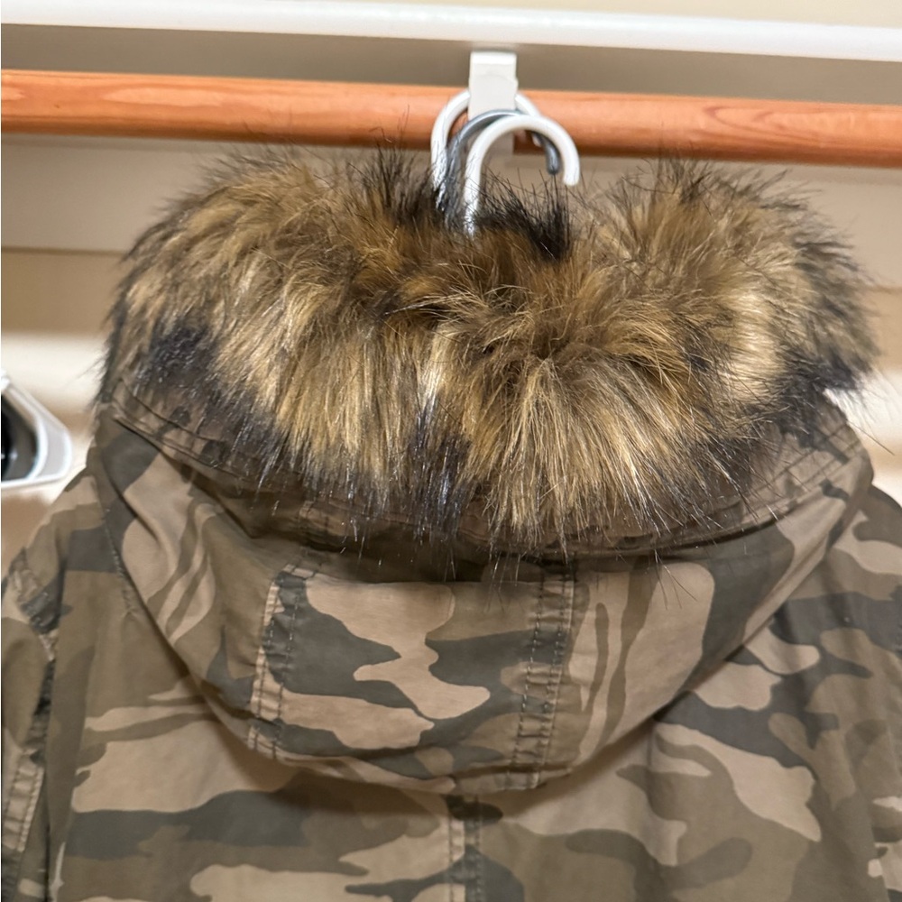 A&F down jacket - Picture 3 of 3